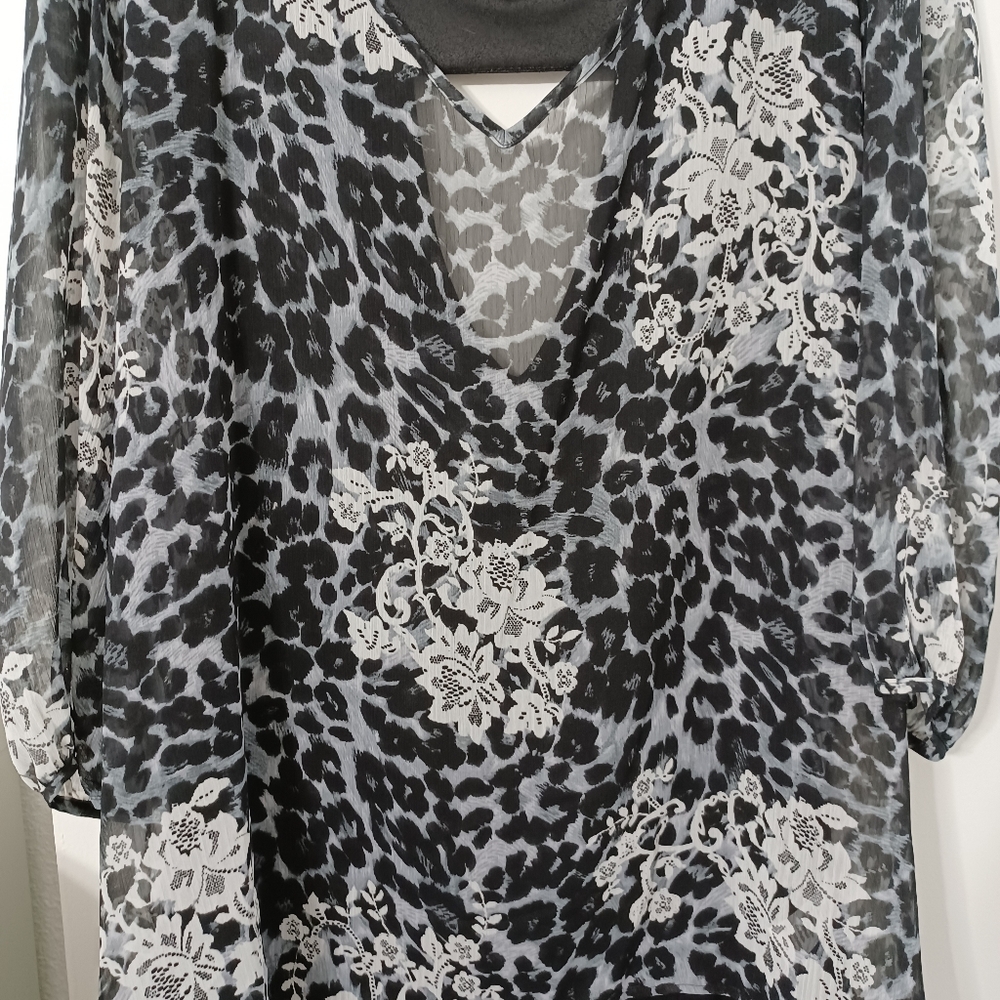 Maurice's top animal floral print 1X